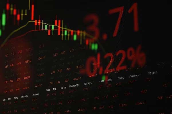 中资券商股午前普涨 广发证券及东方证券均涨超2%